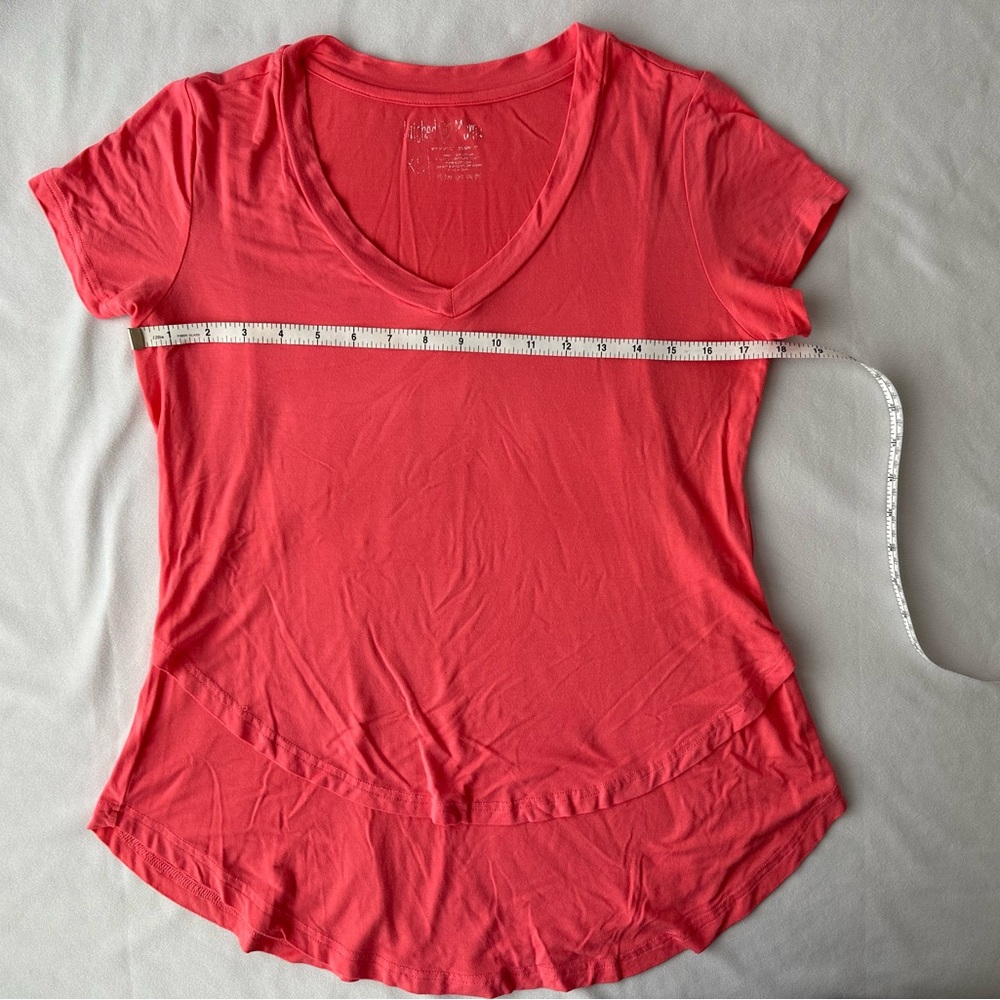 Latched Mama v-neck boyfriend nursing maternity t-shirt - coral pink XS - Picture 5 of 7